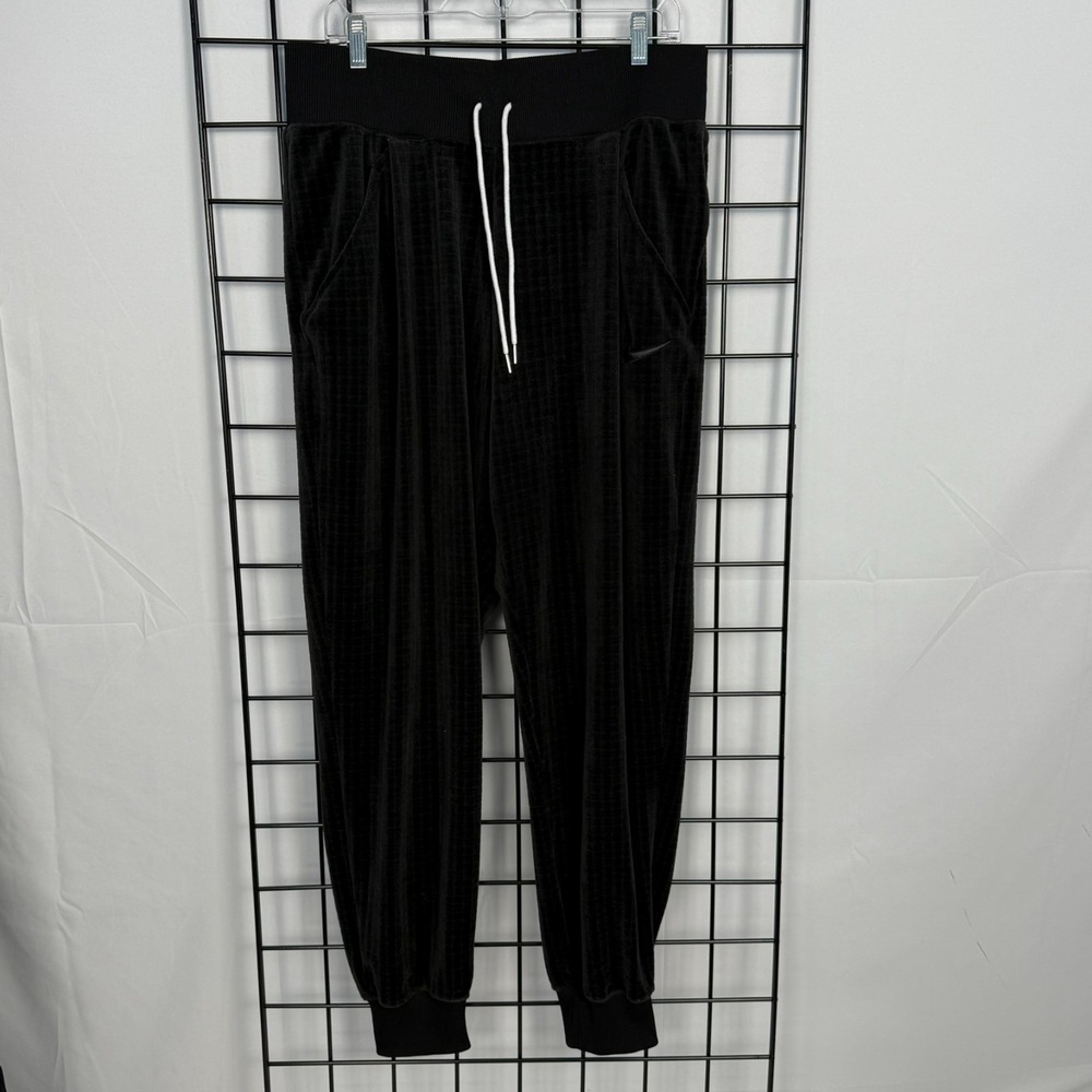 Nike Sportswear Joggers Pants Womens L Large Black Velour DV7820-010 Athleisure